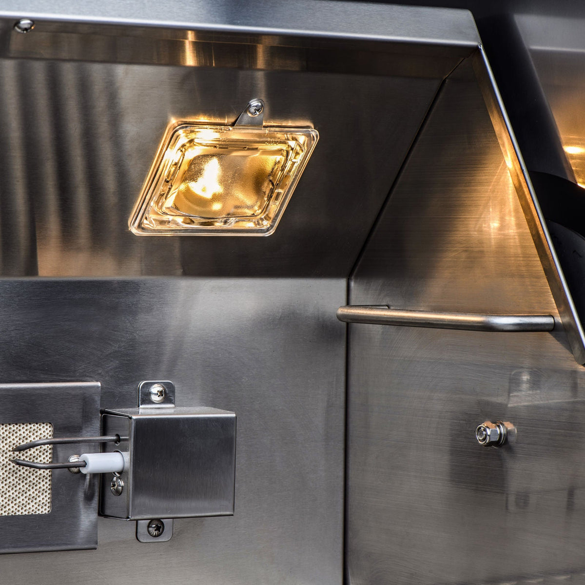 Blaze Professional LUX 34-Inch 3-Burner Built-In Gas Grill