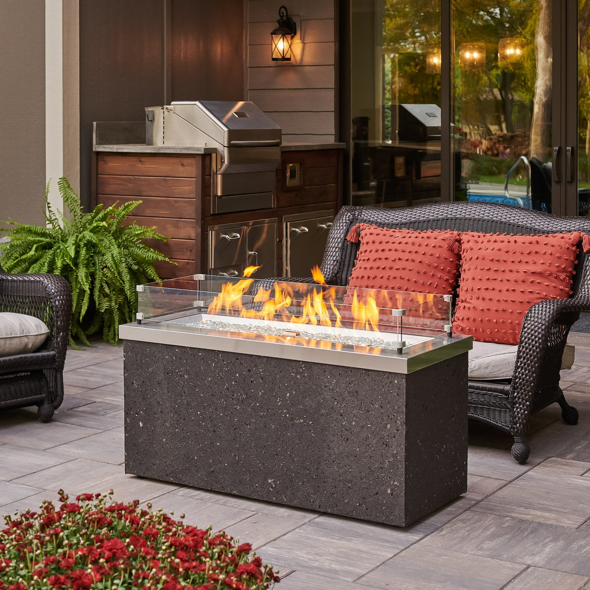 Outdoor GreatRoom Key Largo Linear Gas Fire Pit Table